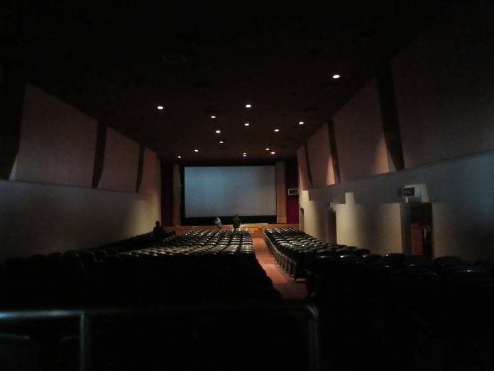 サウンディング型市場調査（ラッキープラザ旧映画館）について